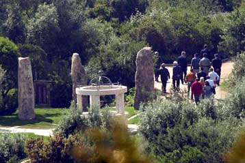 Προς πώληση η «ροζ» βίλα του Μπερλουσκόνι στη Σαρδηνία