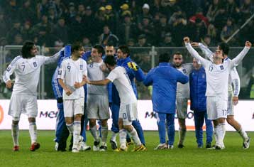 Ο διεθνής Τύπος εξυμνεί την Εθνική, τον Σαλπιγγίδη και τον Ρεχάγκελ