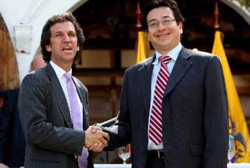 Αποκαθίστανται οι διπλωματικές σχέσεις Ισημερινού-Κολομβίας