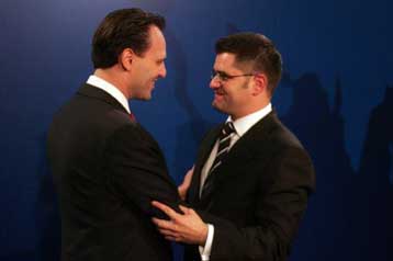 Δυσαρέσκεια στην ΠΓΔΜ για τη σερβική στήριξη στις ελληνικές θέσεις για την ονομασία