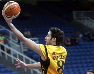 Ο Κυρίτσης υπέγραψε στην Καβάλα που δοκιμάζει και τον Ντε Χουάν Κόλινς