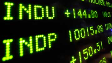 Ήπια ανάκαμψη στις ΗΠΑ τους επόμενους μήνες δείχνουν ανεργία και σύνθετος δείκτης