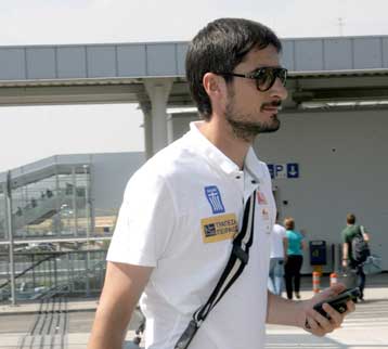 Εσπευσμένα στην Ελλάδα ο Λυμπερόπουλος για οικογενειακούς λόγους