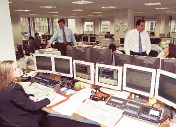 Νέο «άλμα» του spread στα ομόλογα πάνω από το 1,80%