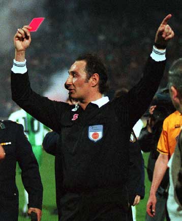 Ο Μπάκας και οι «γνώσεις» του γύρω από την παράγκα