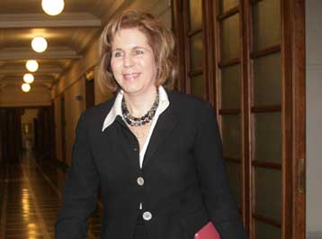 Σε βάθος τριετίας το νέο σύστημα εισαγωγής σε ΑΕΙ-ΤΕΙ, δηλώνει η υφυπουργός Παιδείας