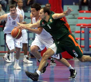 Η εμπειρία του Παπανικολάου οδήγησε τον Πανιώνιο στο 62-53 επί της Ολύμπια Λάρισας