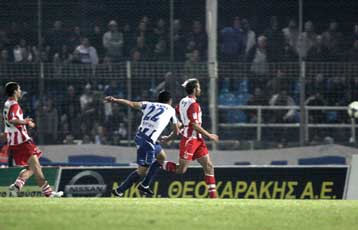 Ο Μπακαγιόκο ντύθηκε… Βέλλιος και έκανε στο φινάλε το ΠΑΣ-Ολυμπιακός 2-2