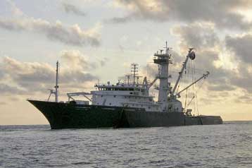 Επίθεση πειρατών δέχτηκε ελληνόκτητο πλοίο που έπλεε στον Κόλπο του Αντεν