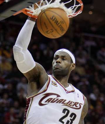 Νίκη των Καβαλίερς επί της Φιλαδέλφεια με ηγέτη τον ΛεΜπρον Τζέιμς