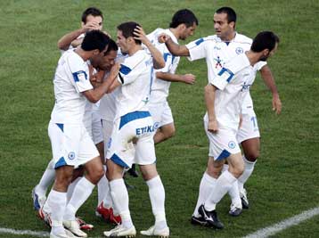 Νίκησαν από… ένα ημίχρονο και στο τέλος Ηρακλής και Ατρόμητος ήρθαν ισόπαλοι