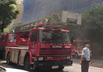 Επίθεση με γκαζάκια στο γραφείο του Σ.Βαλυράκη στα Χανιά