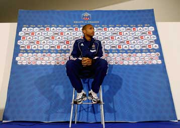 Ο Ανρί σκέφτηκε να αποχωρήσει από την εθνική Γαλλίας, αλλά τελικά θα μείνει