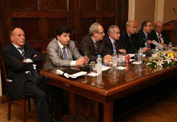 «Πυρ ομαδόν» από τους φορείς της κτηματαγοράς κατά της φορολογίας στα ακίνητα