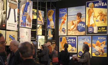 Χιλιάδες διαφημιστικές αφίσες σε μοναδική έκθεση στη Νυρεμβέργη