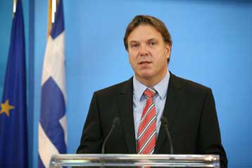 Αποστάσεις κρατά η κυβέρνηση από τις δηλώσεις Προβόπουλου περί ελλείμματος