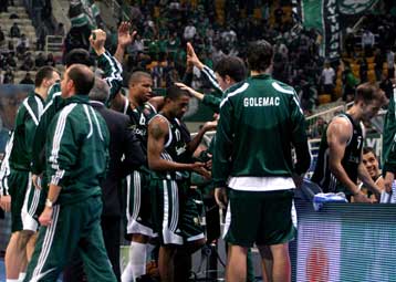 Νίκη με… ανατροπή για τον Παναθηναϊκό και «ζέσταμα» ενόψει του ντέρμπι στο ΣΕΦ