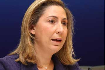 Έλλειψη στοιχείων για τις κλειστές ΜΕΘ κατήγγειλε η Μ.Ξενογιαννακοπούλου