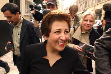 Το Ιράν κατέσχεσε το βραβείο Νόμπελ Ειρήνης από τη δικηγόρο Σιρίν Εμπαντί