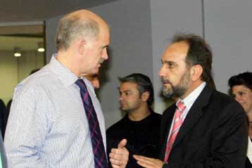 Επίθεση με γκαζάκια στο πολιτικό γραφείο του υφυπουργού Δικαιοσύνης Απ.Κατσιφάρα