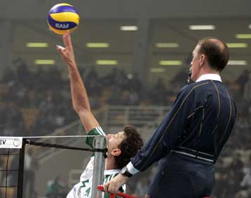 Βαριά τιμωρία της ΚΕΔ στους διαιτητές του αγώνα Φοίνικας – ΕΑΠ για την Α1 βόλεϊ