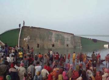 Ναυάγιο με 32 νεκρούς και δεκάδες αγνοούμενους στο Μπαγκλαντές