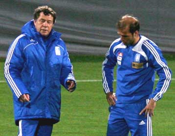 Ο Μπασινάς δέχεται το άτυπο τέλος του από την Εθνική