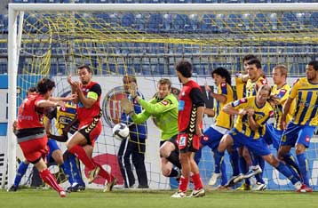 Αστέρας Τρίπολης και Ξάνθη συνέχισαν την παράδοση του 0-0 για 3η χρονιά