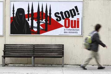 Οι Ελβετοί στηρίζουν την απαγόρευση ανέγερσης μιναρέδων στη χώρα