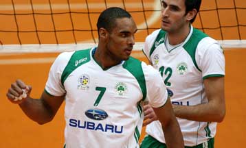 Αμφίβολος ο Αγκάμεζ για τον αγώνα με την Γιαστρέμπσκι