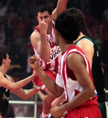 Ευχαριστίες προς τον Τσίλντρες, συγκίνηση του Αμερικανού και «πράσινη» αυτοκριτική