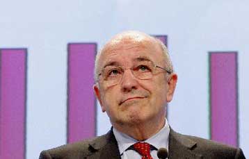 Μήνυμα στήριξης της ελληνικής οικονομίας από την Κομισιόν