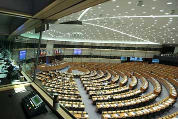 «Ναι» στην ανταλλαγή τραπεζικών στοιχείων μεταξύ ΗΠΑ και Ευρώπης