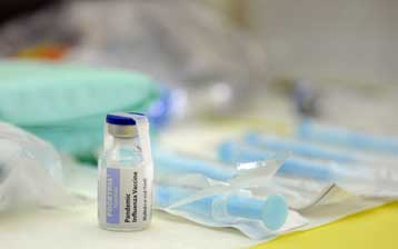 Σε εμβολιασμό κατά της νέας γρίπης καλούν τον πληθυσμό οι Έλληνες πνευμονολόγοι