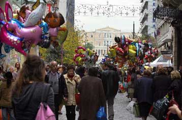 Σε ισχύ το εορταστικό ωράριο λειτουργίας των καταστημάτων στην Αθήνα