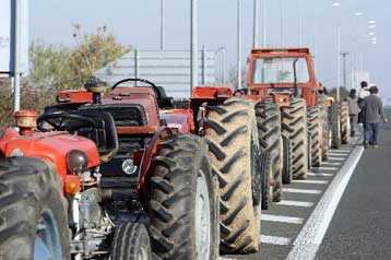 Κρίσιμη συνάντηση των ροδακινοπαραγωγών με την υπουργό Αγροτικής Ανάπτυξης