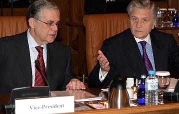 «Μυστική» συνάντηση Γ.Παπανδρέου – Λ.Παπαδήμου το περασμένο Σάββατο στην Αθήνα