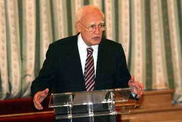 Να ενισχυθεί ο διάλογος για την ασφάλεια της Ευρώπης ζήτησε ο Κ.Παπούλιας