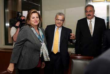 «Όχι» στη λειτουργία καταστημάτων οκτώ Κυριακές τον χρόνο λένε φορείς