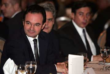 Σε διάλογο για το φορολογικό σύστημα καλεί τους φορείς ο Γ.Παπακωνσταντίνου