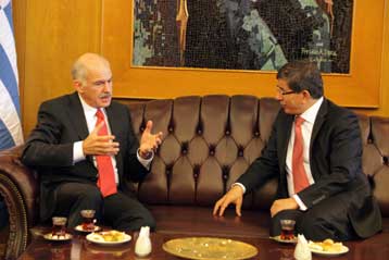 Τετ-α-τετ Παπανδρέου με Νταβούτογλου και Λαβρόφ στο περιθώριο του ΟΑΣΕ