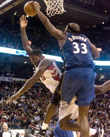 «Πολυβόλο» οι Νάγκετς, 137-107 τους Γουόριορς