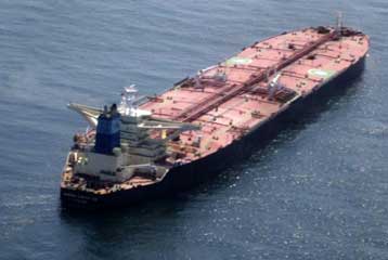 Στις σομαλικές ακτές το ελληνικό σούπερ τάνκερ Maran Centaurus