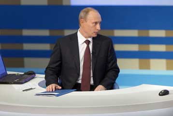 Σκληρά μέτρα κατά των υπευθύνων για την επίθεση στο «Νιέφσκι Εξπρές» ζητά ο Πούτιν