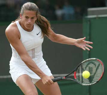 Η Αμελί Μορεσμό ανακοίνωσε την αποχώρησή της από το τένις