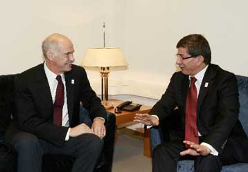 Κοινό όραμα στις στις ελληνοτουρκικές σχέσεις διαπιστώνει ο Νταβούτογλου