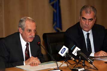 Αδιαπραγμάτευτος ο εθνικός εναέριος χώρος, τονίζει ο Δ.Ρέππας