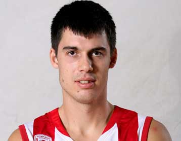 Παίκτης του Πανιωνίου και επισήμως ο Ζόραν Έρτσεγκ