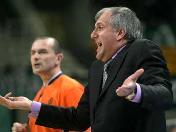 Με… προπόνηση και σουτ θα διορθώσει τους παίκτες του ο Ομπράντοβιτς