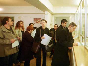 «Πόθεν έσχες» για όλους και αύξηση εμμέσων φόρων το 2010